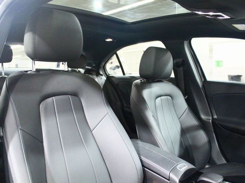 Used 2022 Mercedes-Benz A 220 4MATIC image 24