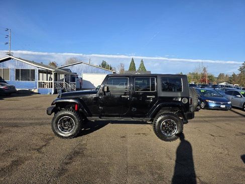 Used 2008 Jeep Wrangler Unlimited Sahara w/ Trailer Tow Group AWD/4WD image 8