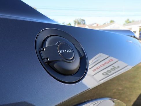 Used 2023 Dodge Challenger SRT Hellcat Widebody image 32