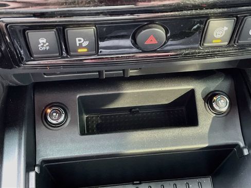 Used 2021 Nissan Titan PRO-4X w/ Pro-4x Convenience Package AWD/4WD image 21