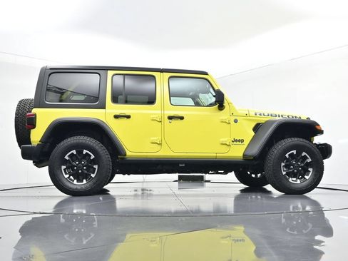 Used 2024 Jeep Wrangler Unlimited Rubicon 4xe AWD/4WD image 32