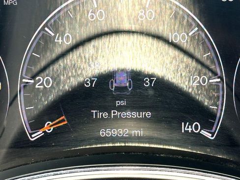 Used 2020 Jeep Grand Cherokee Altitude RWD image 26
