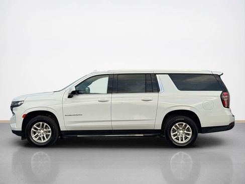 Used 2024 Chevrolet Suburban LT image 4