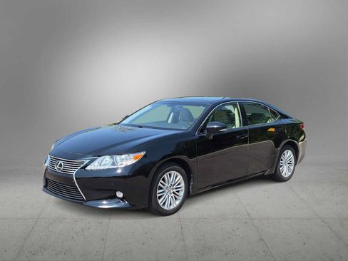 Used 2015 Lexus ES 350 w/ Luxury Package FWD image 4