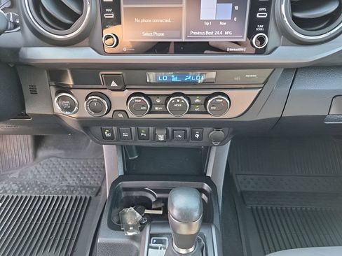 Used 2021 Toyota Tacoma TRD Off-Road w/ Technology Package image 40