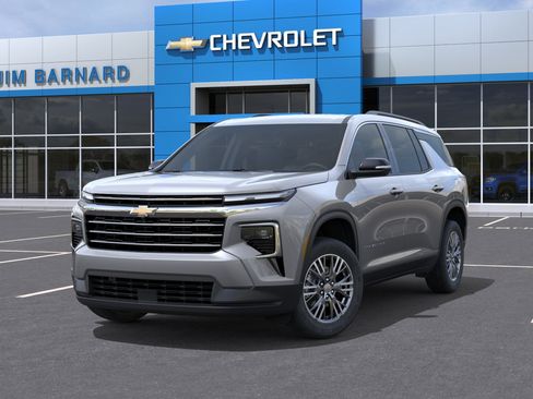 New 2026 Chevrolet Traverse LT w/ Driver Confidence Package AWD/4WD image 6