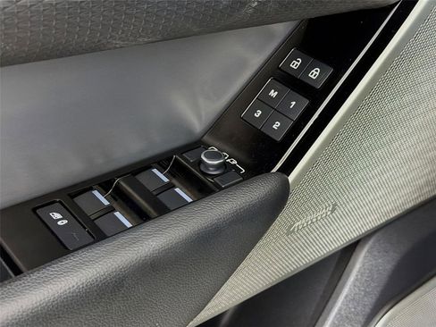 Certified 2021 Land Rover Range Rover Velar R-Dynamic S AWD/4WD image 20