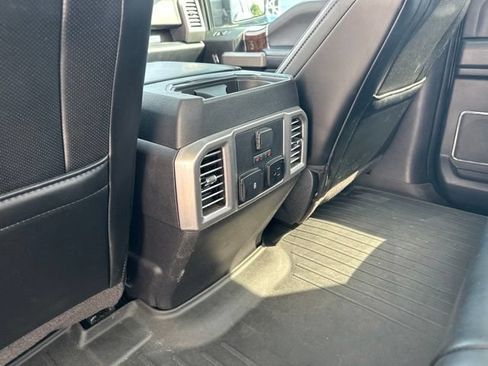 Used 2017 Ford F150 Platinum w/ Equipment Group 701A Luxury AWD/4WD image 19