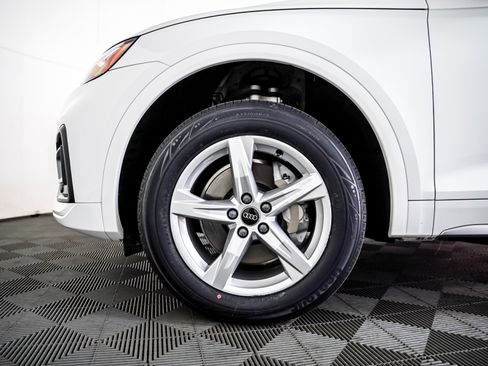 Certified 2023 Audi Q5 2.0T Premium w/ Convenience Package image 6