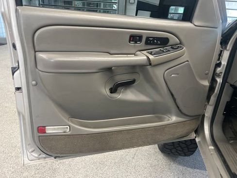 Used 2005 Chevrolet Silverado 2500 LT w/ Heavy-Duty Power Package AWD/4WD image 23