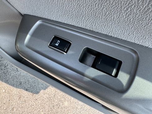 Used 2010 Subaru Forester 2.5XT Limited image 37