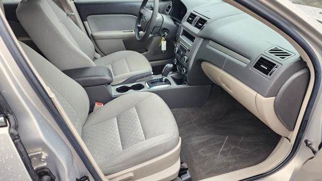 Used 2010 Ford Fusion SE FWD image 14