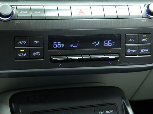 Used 2025 Hyundai Kona SEL image 19