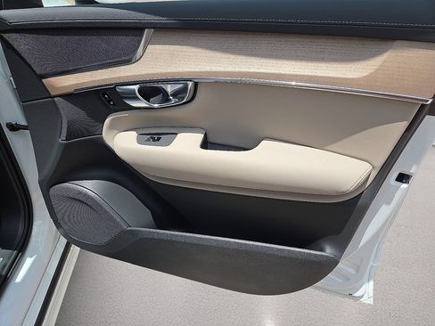 New 2026 Volvo XC90 B5 Core AWD/4WD image 15