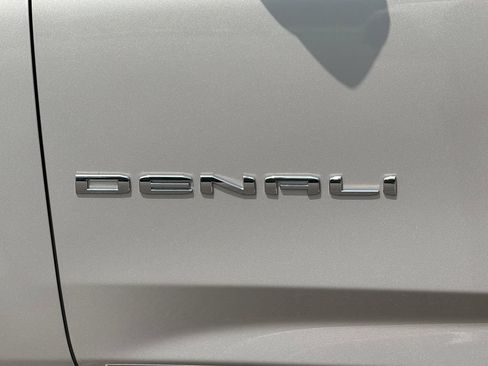 Used 2024 GMC Yukon Denali Ultimate AWD/4WD image 47
