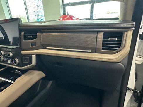 Used 2023 Ford Expedition Max Limited image 48