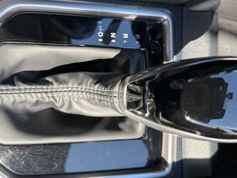 Used 2024 Subaru Forester Touring w/ Convenience Package image 24