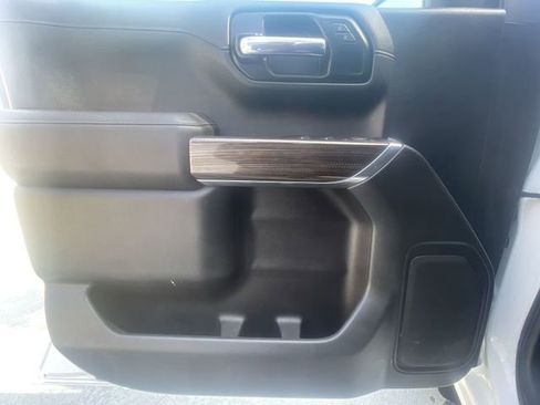 Used 2022 Chevrolet Silverado 1500 LT image 21
