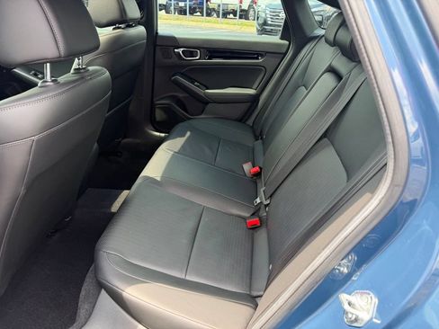 Used 2025 Honda Civic Sport image 32