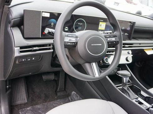 New 2026 Hyundai Santa Cruz SEL FWD image 10