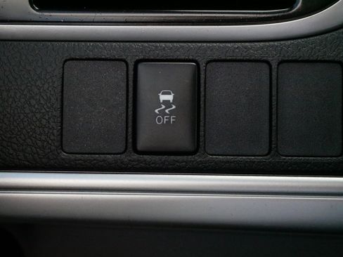 Used 2012 Toyota Camry LE FWD image 27