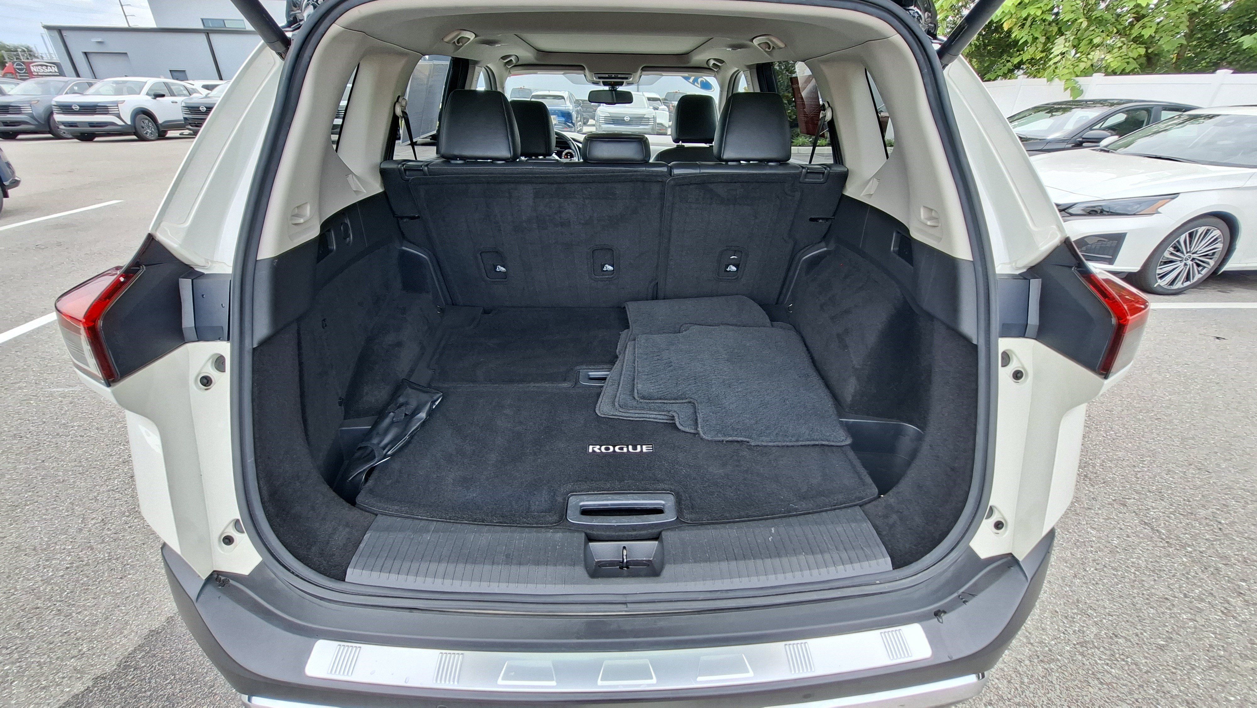 Certified 2021 Nissan Rogue Platinum AWD/4WD image 21