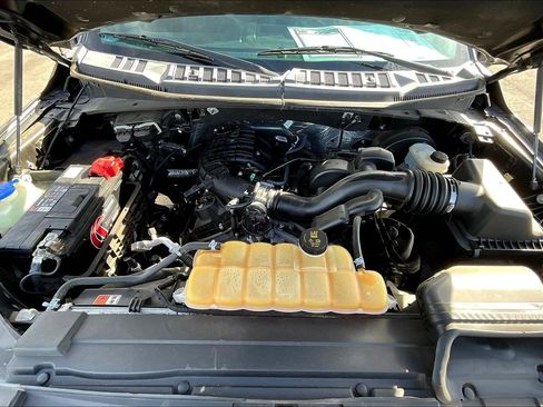 Used 2015 Ford F150 XLT w/ Equipment Group 301A Mid image 9