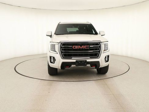 Used 2023 GMC Yukon XL AT4 w/ Technology Package AWD/4WD image 11