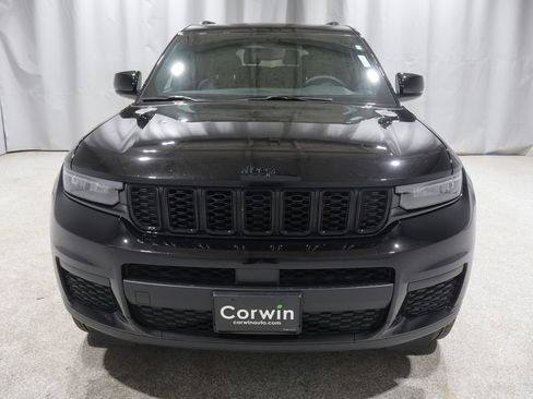 Used 2024 Jeep Grand Cherokee L Altitude AWD/4WD image 6