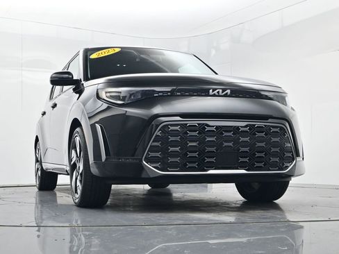 Certified 2023 Kia Soul GT-Line w/ GT-Line Technology Package FWD image 39