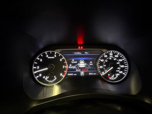 Used 2024 Nissan Sentra SV FWD image 24