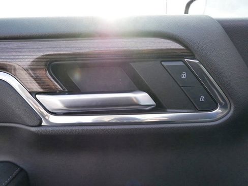 Used 2024 Chevrolet Silverado 1500 LT Trail Boss w/ Protection Package image 17