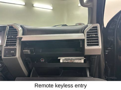 Used 2017 Ford F250 Lariat w/ Chrome Package AWD/4WD image 26