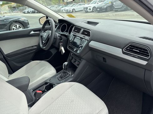 Used 2019 Volkswagen Tiguan S FWD image 6