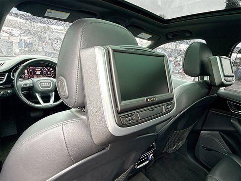 Used 2018 Audi Q7 3.0T Prestige image 30