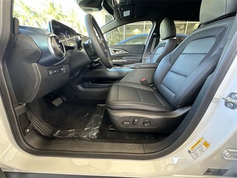 New 2026 Chevrolet Equinox EV LT image 14