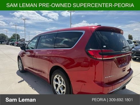 Used 2024 Chrysler Pacifica Limited w/ Trailer Tow Group AWD/4WD image 5