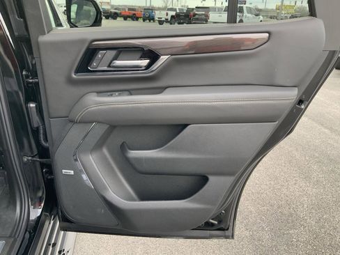 Used 2025 GMC Yukon Elevation w/ Elevation Premium Package image 60