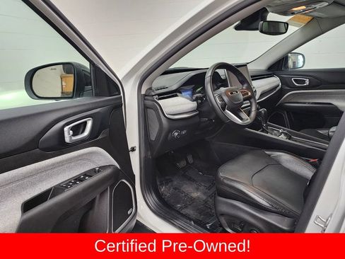Certified 2022 Jeep Compass Latitude w/ Sun and Sound Group AWD/4WD image 11