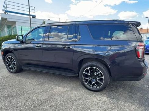 Used 2023 Chevrolet Suburban RST w/ Luxury Package AWD/4WD image 6