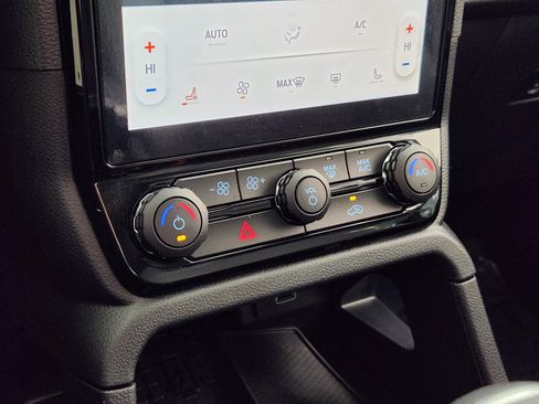 New 2026 Ford Ranger XLT w/ Equipment Group 301A High AWD/4WD image 25