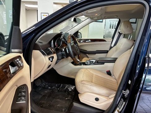 Used 2018 Mercedes-Benz GLS 450 4MATIC w/ Premium Package image 17