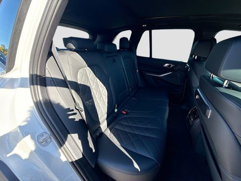 New 2025 BMW X5 xDrive50e w/ Climate Comfort Package image 34