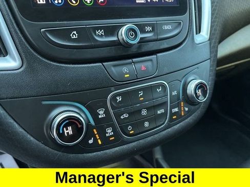 Used 2024 Chevrolet Malibu LT image 25