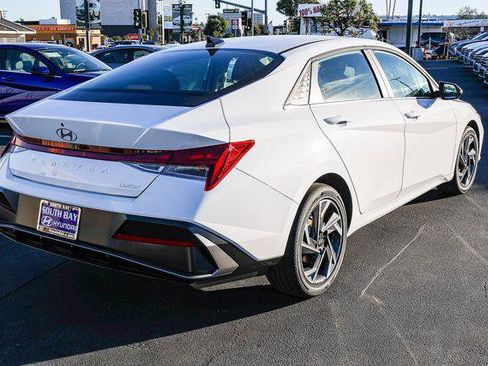 New 2026 Hyundai Elantra Limited FWD image 6