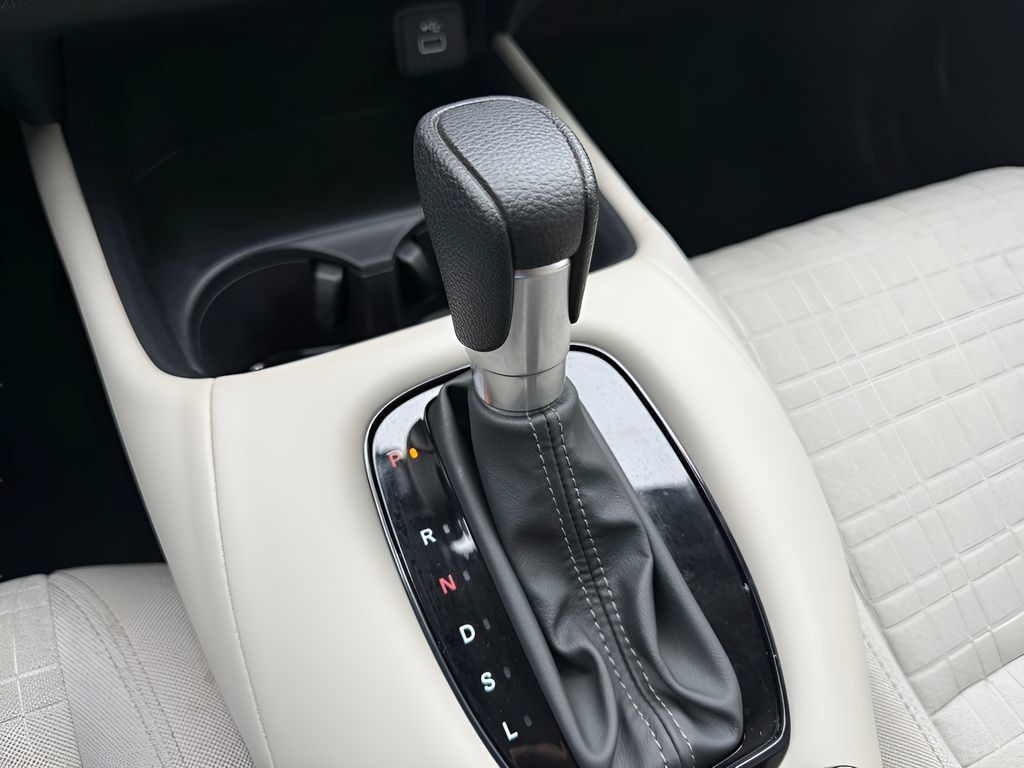 Used 2025 Honda HR-V LX image 23