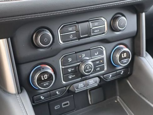Used 2024 Chevrolet Tahoe LT RWD image 25