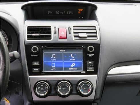 Used 2016 Subaru Crosstrek 2.0i Premium image 7