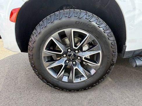 Used 2021 Chevrolet Suburban Z71 w/ Rear Media and Nav Package image 6