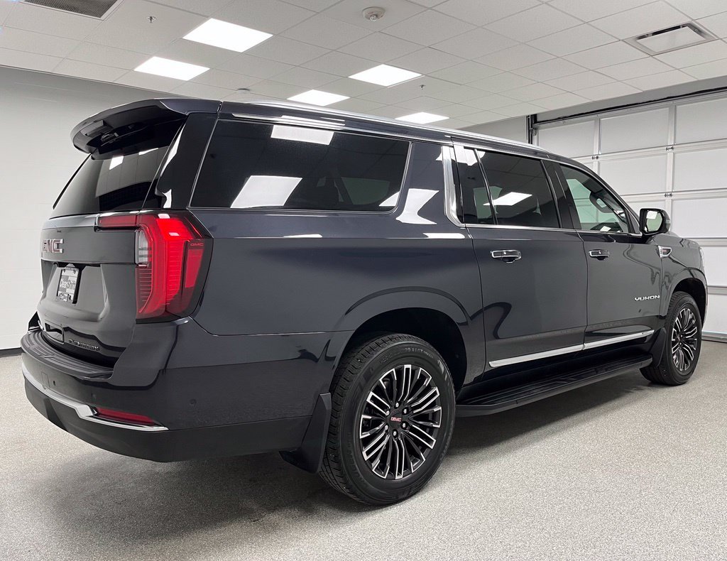 Used 2025 GMC Yukon XL Elevation w/ LPO, Get Active Package AWD/4WD image 10
